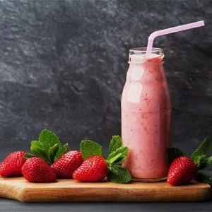 STRAWBERRY SHAKE